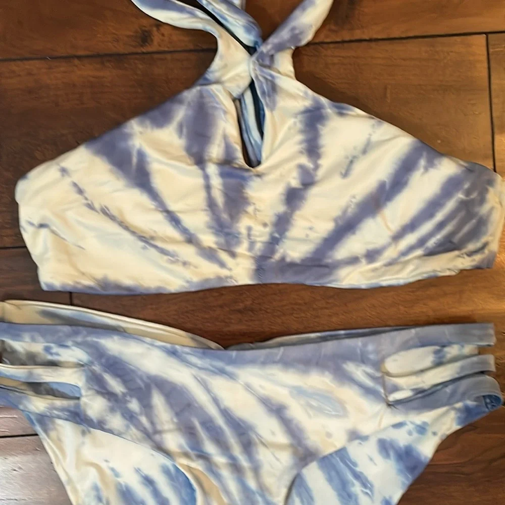 Lucky Brand Bikini - Picture 2 of 3
